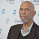 Image for article titled Kareem Abdul-Jabbar Is Not Feeling John Stockton's Anti-Vaxx Stance: 'It Doesn’t Make Sense'